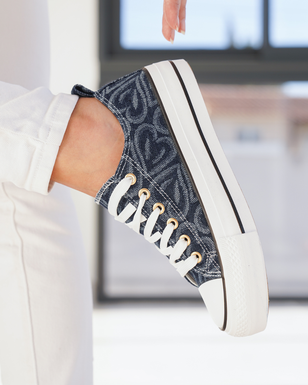 Basket femme compensée bleu foncé à lacets - Nolwen - Casualmode.fr