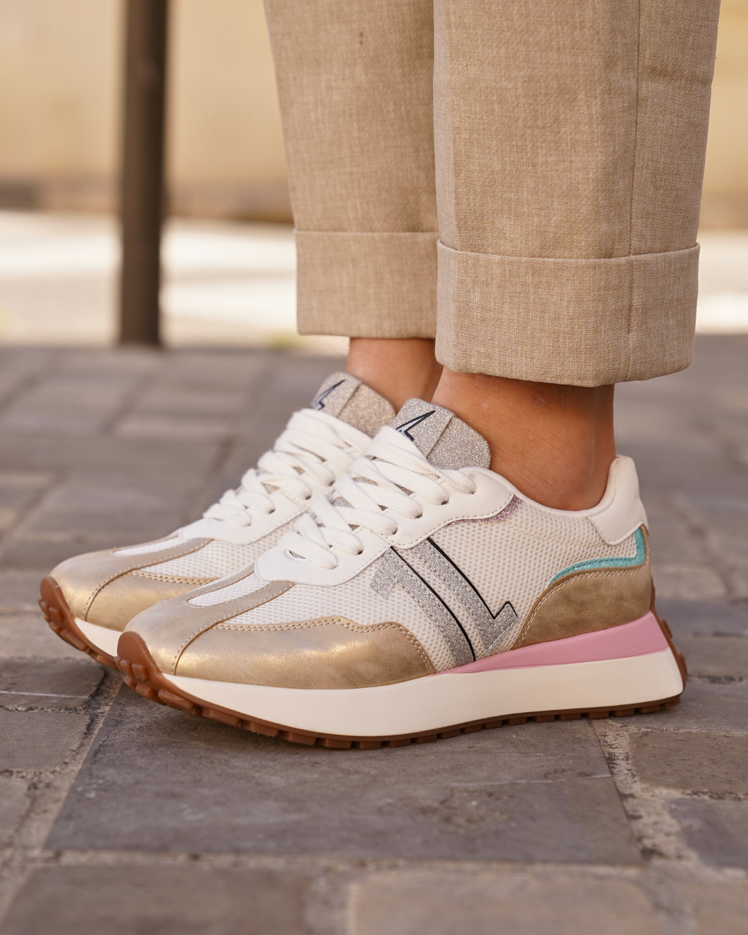 Basket femme compensée dorée à lacets - CL86 PASTEL - Casualmode.fr