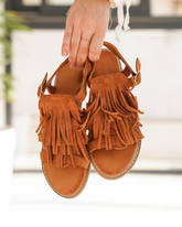 Sandale femme plate camel - Laura - Casualmode.fr