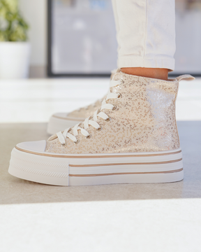 Basket montante femme dorée à lacets - Norah - Casualmode.fr