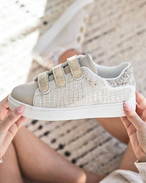 Basket femme dorée et blanche à scratch - Cassidy - Casualmode.fr