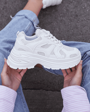 Basket femme compensée blanche à lacets - Arya - Casualmode.fr