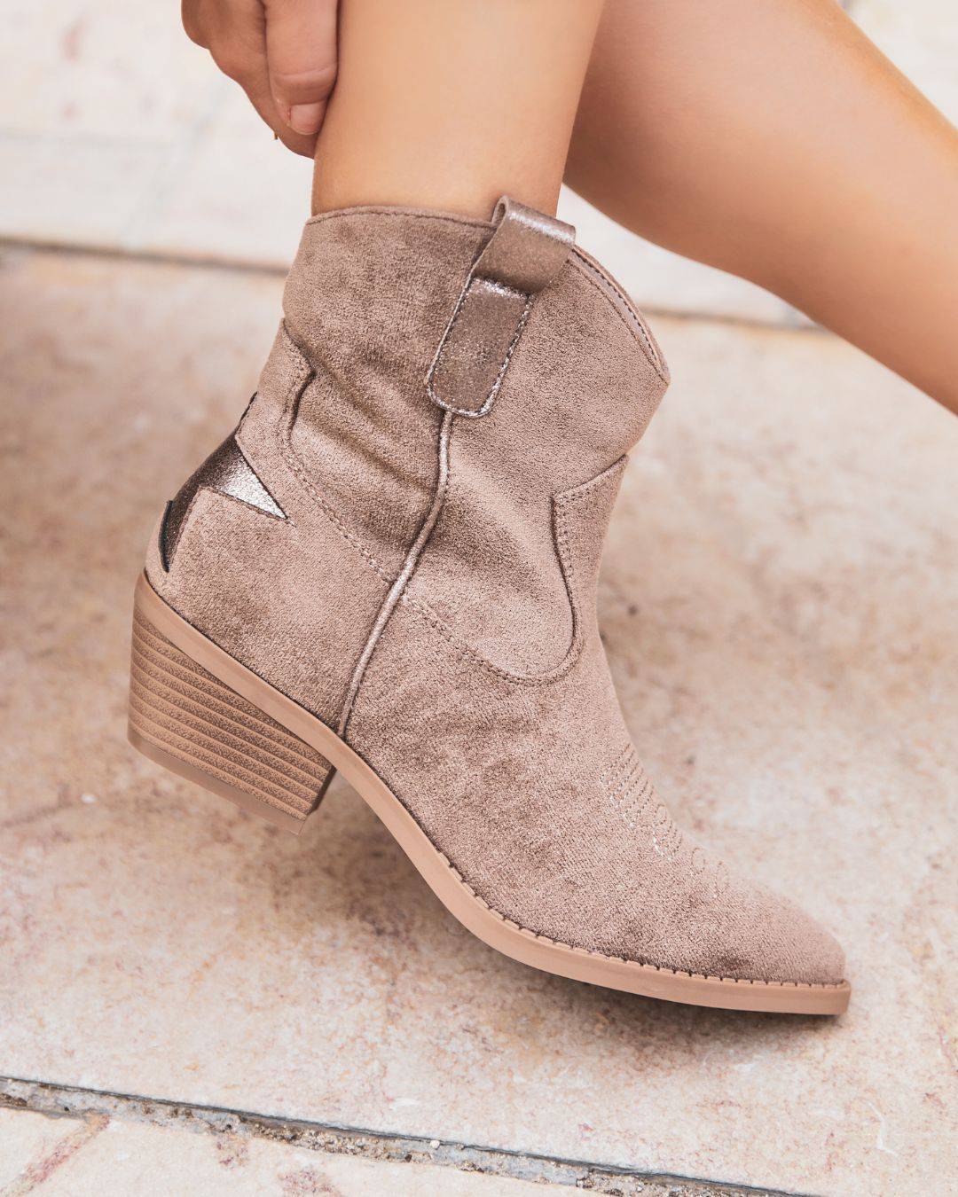 Bottines femme taupe à talon - Ingrid - Casualmode.fr