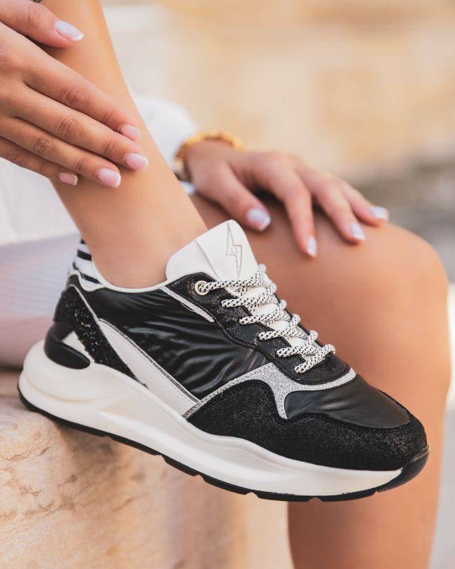 Basket femme noire semelle épaisse -  CL72 BLACK - Casualmode.fr