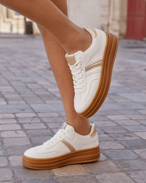 Basket femme compensée blanche à lacets - Ondine - Casualmode.fr