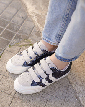 Basket femme bleue à paillettes scratch - CL57 BLUE - Casualmode.fr