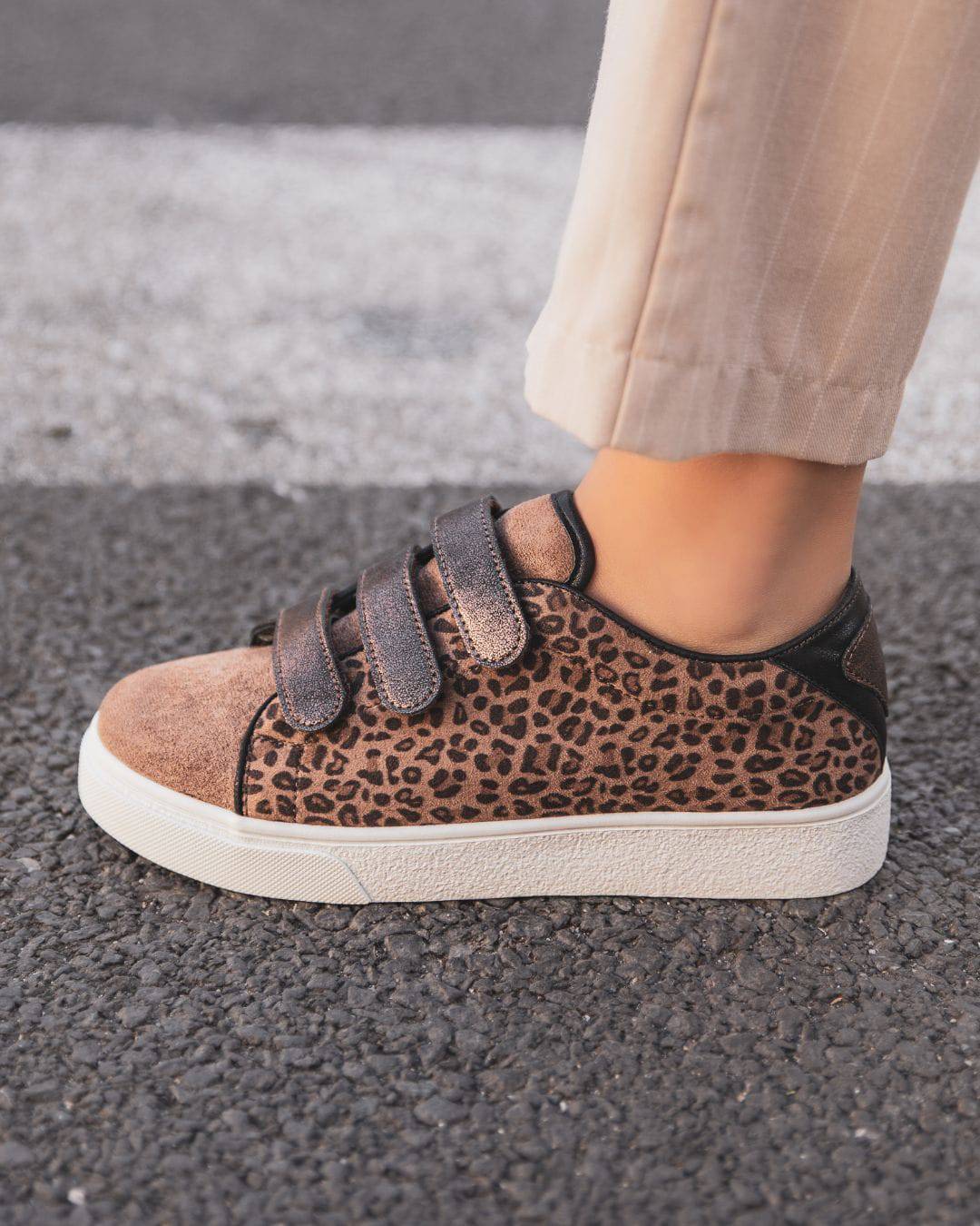 Basket femme léopard à scratch - Apolline - Casualmode.fr